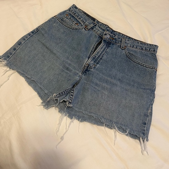 Levi’s Vintage Boyfriend Shorts - Picture 2 of 4